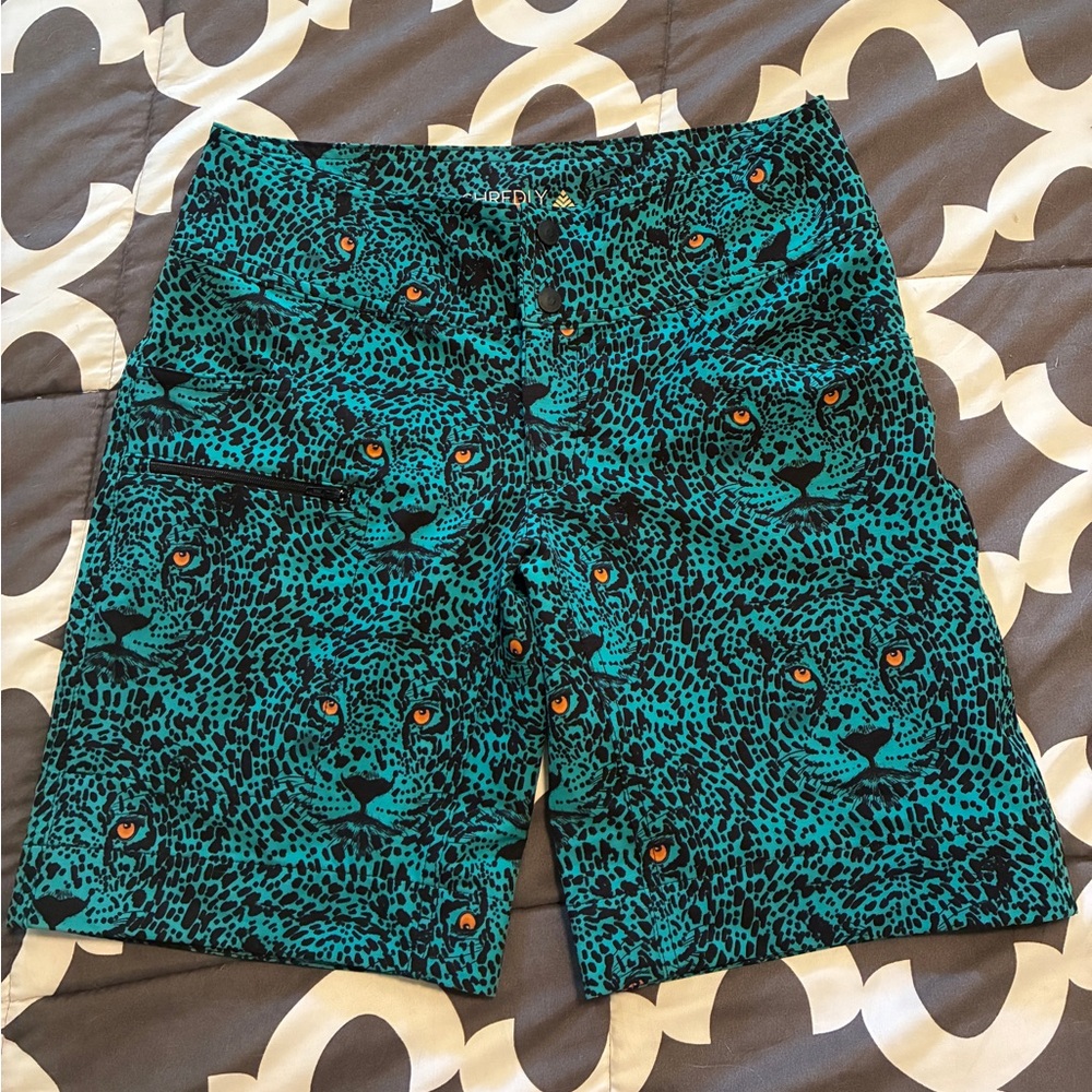 Shredly 7 inch mountain bike shorts